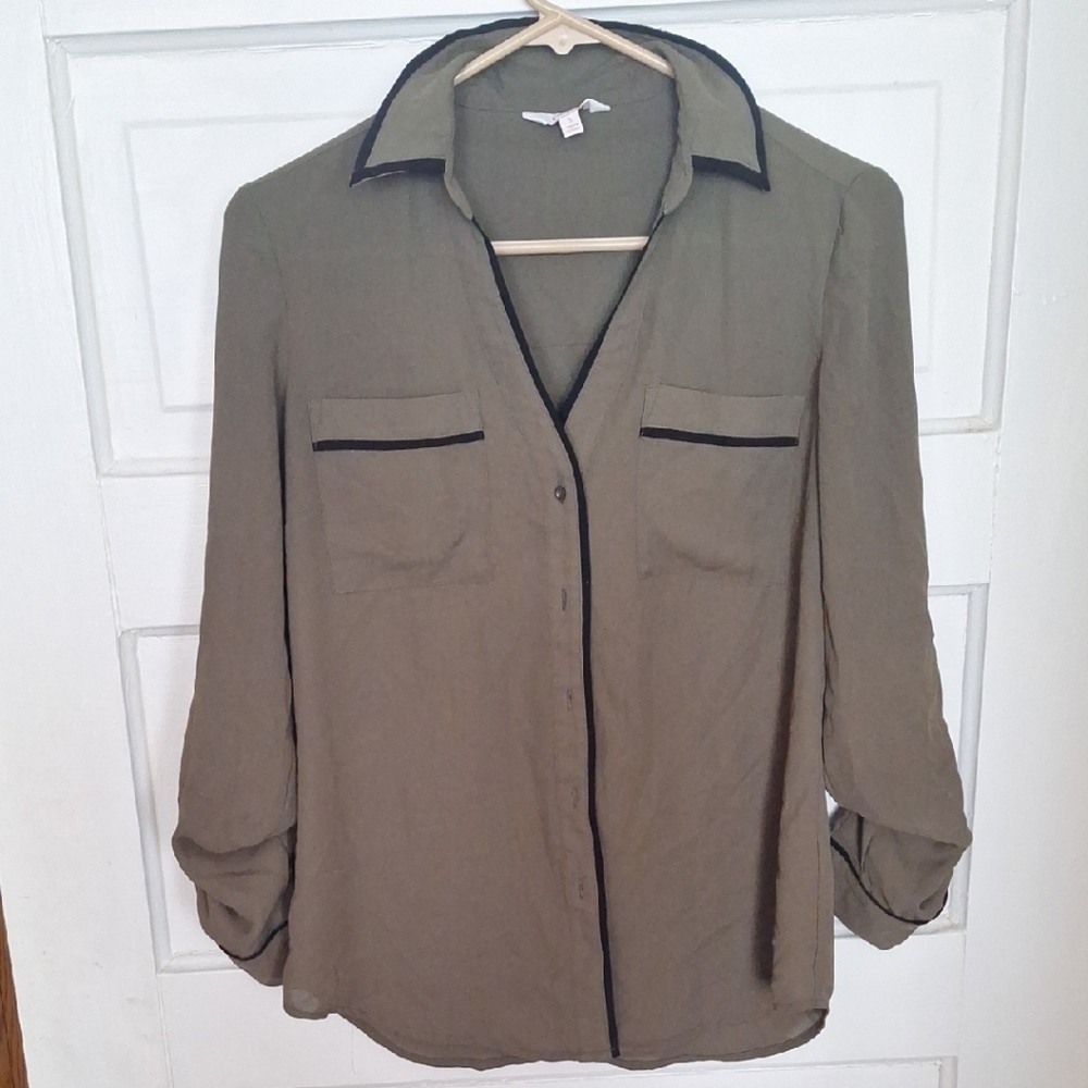 Candie's Brown Button Down Shirt with Notched Collar and Cuffed Sleeves